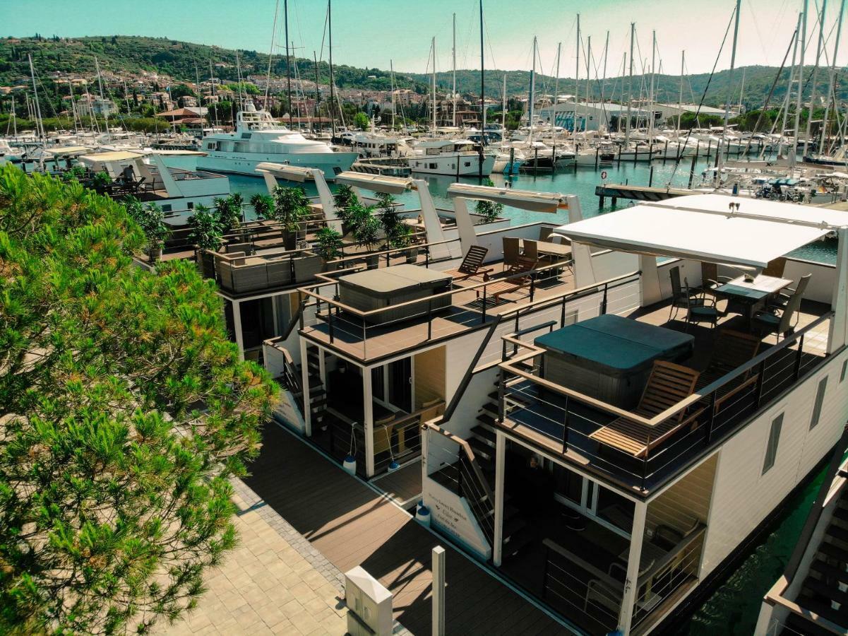 Marina Luxury Houseboat Olive Portoroz Exterior photo